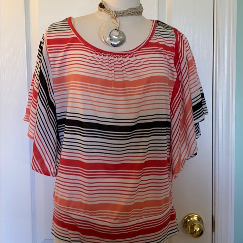 By & By batwing top NWT